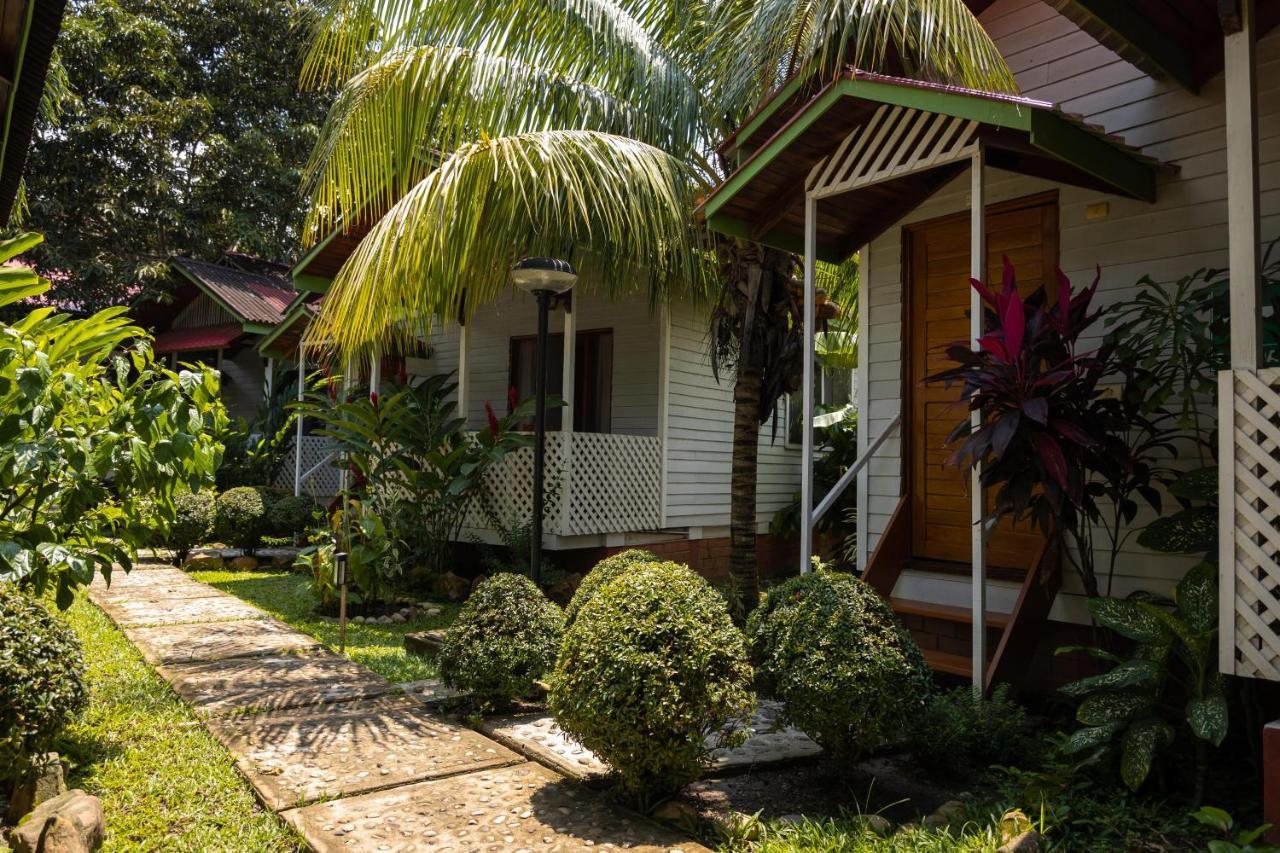 Los Gavilanes Hotel Pucallpa Exterior foto