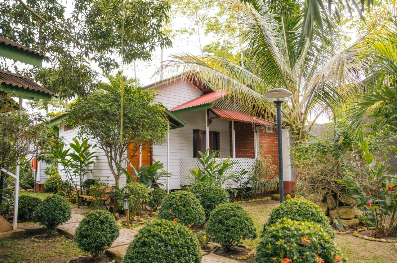 Los Gavilanes Hotel Pucallpa Exterior foto