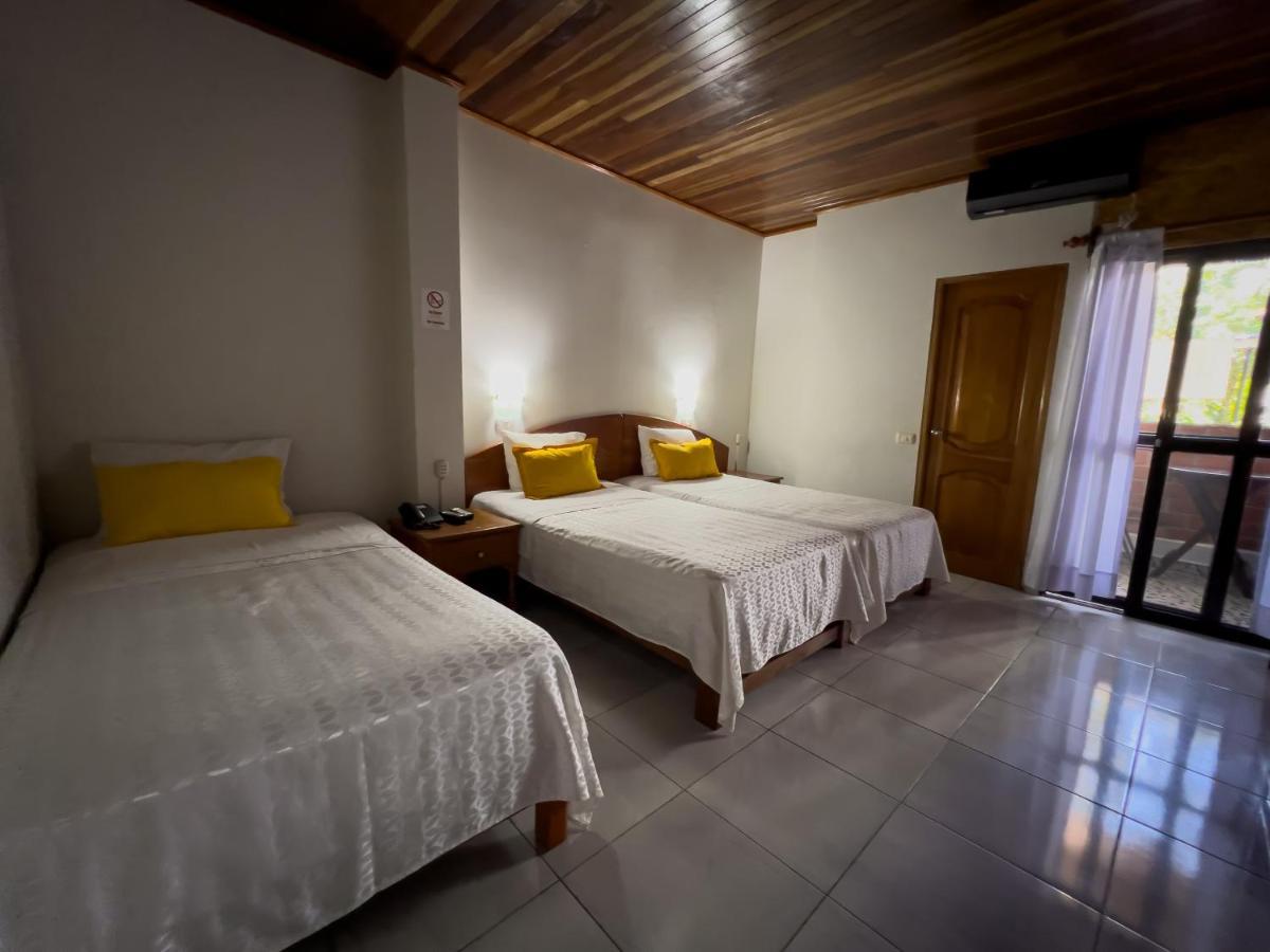 Los Gavilanes Hotel Pucallpa Exterior foto